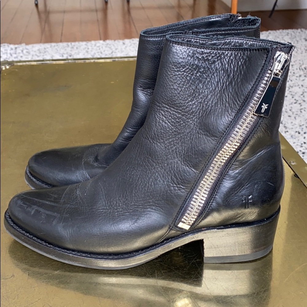 Frye combat boots with zipper size 8